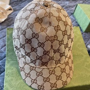 AUTHENTIC Gucci kids hat size LARGE